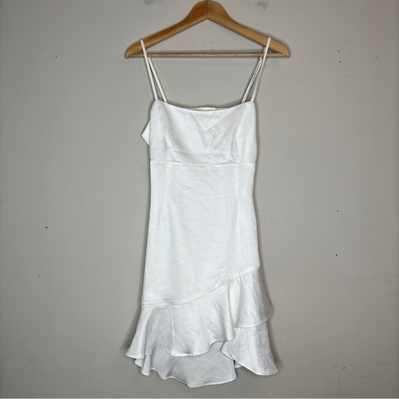 Lovers and Friends Open Back Ruffle Hem Sweetie Mini Dress in White Size M NWT - Picture 10 of 16